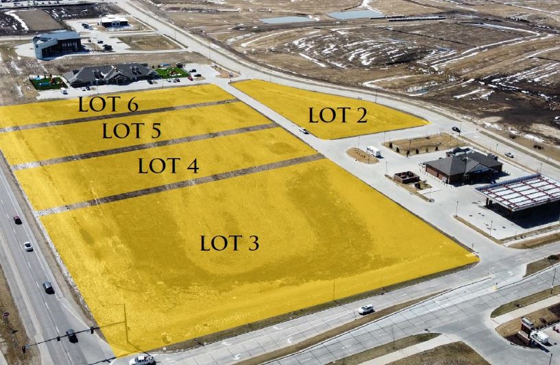 Photo 1 of 1 — 1221 NE Gateway Drive, Grimes, IA 50111