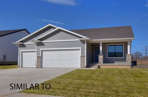 1212 Featherstone Avenue NE Bondurant IA 50035