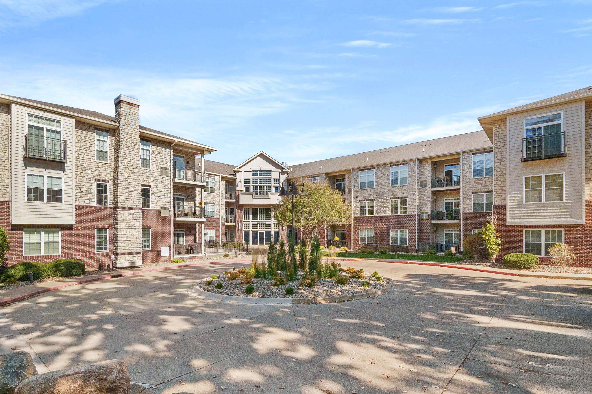 3031 Grand Avenue #202, Des Moines, Iowa image 1