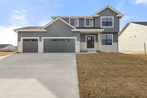 Homes For Sale - 2580 SE Kettleridge Lane<br/> Waukee, IA 50263