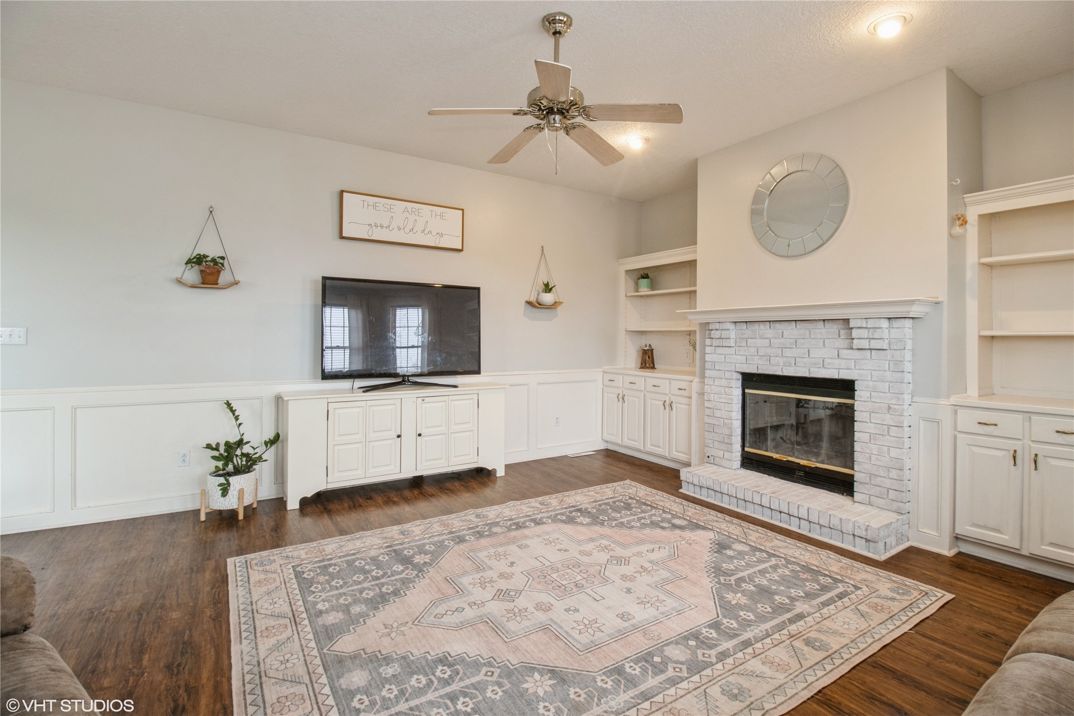 2404 W 15th Street, Newton, Iowa image 10