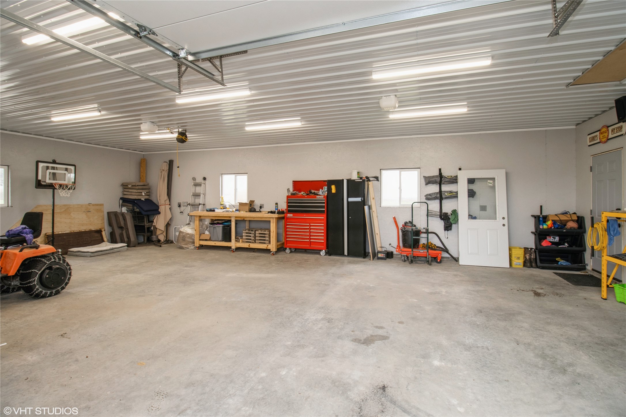 2404 W 15th Street, Newton, Iowa image 30