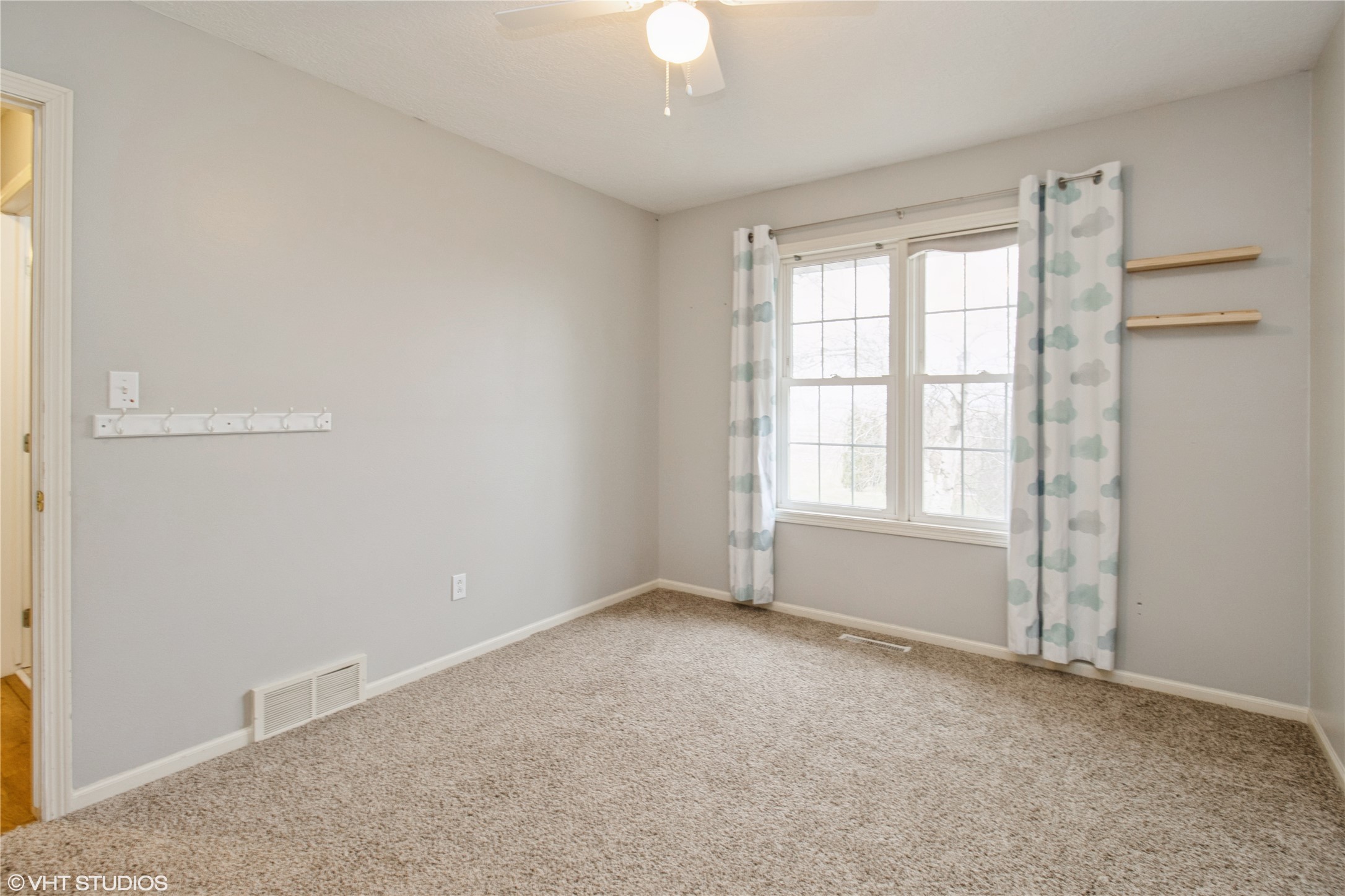 2404 W 15th Street, Newton, Iowa image 24