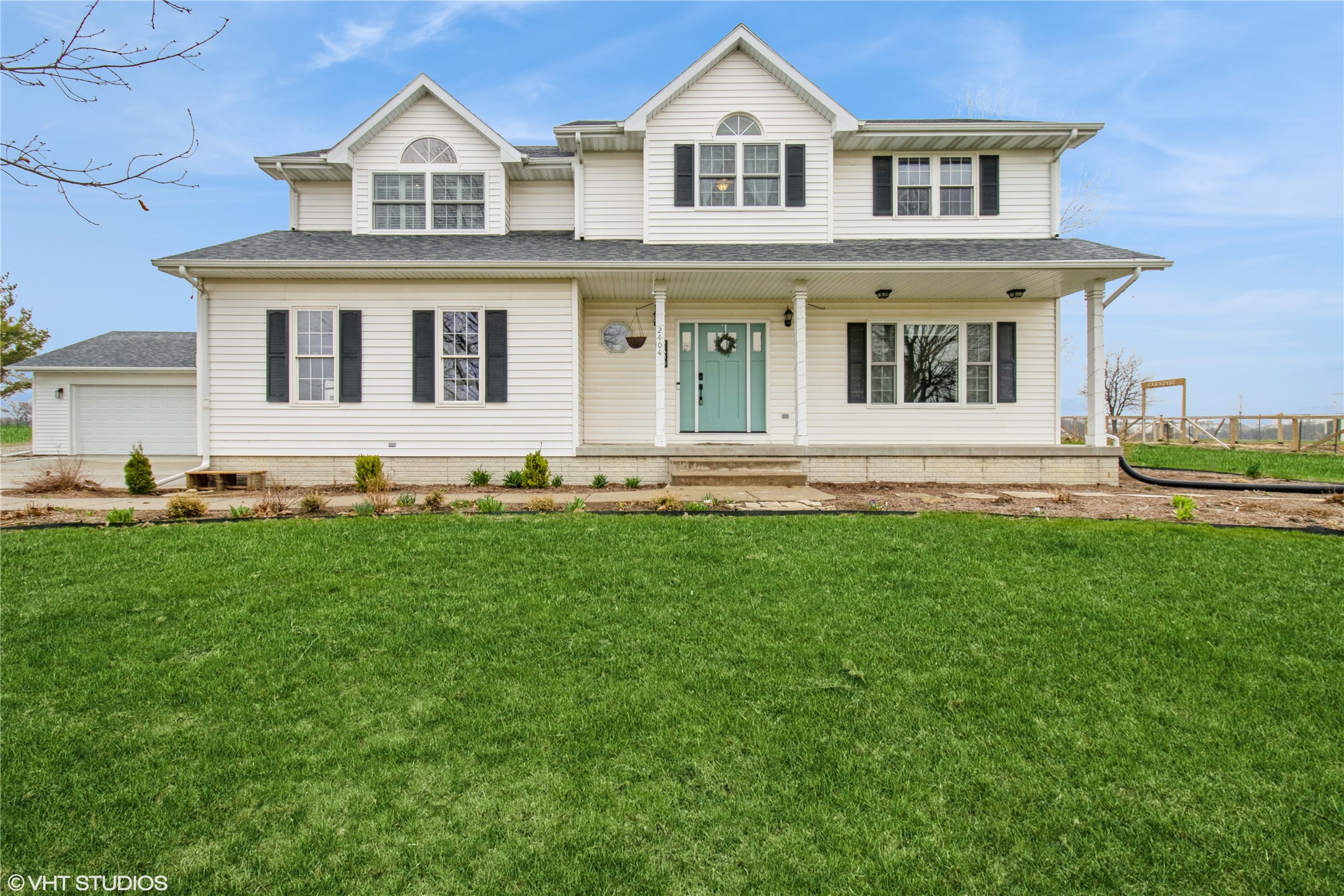 2404 W 15th Street, Newton, Iowa image 1