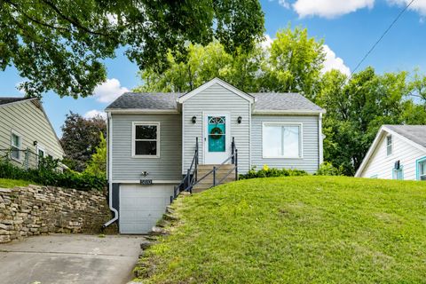 Homes For Sale - 5810 University Avenue<br/> Polk County, Des Moines, IA 50311