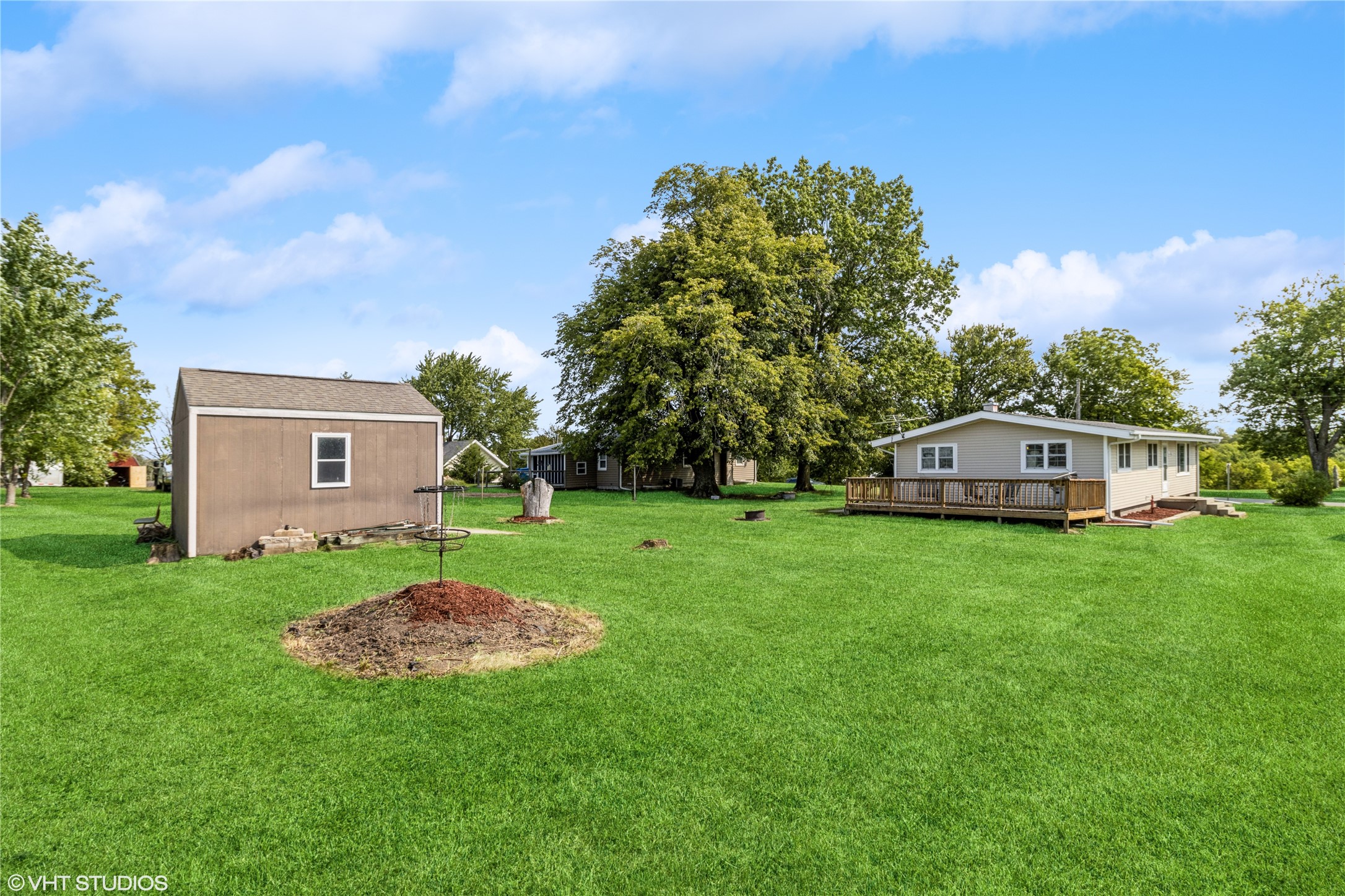 210 S West Avenue, Lacona, Iowa image 8