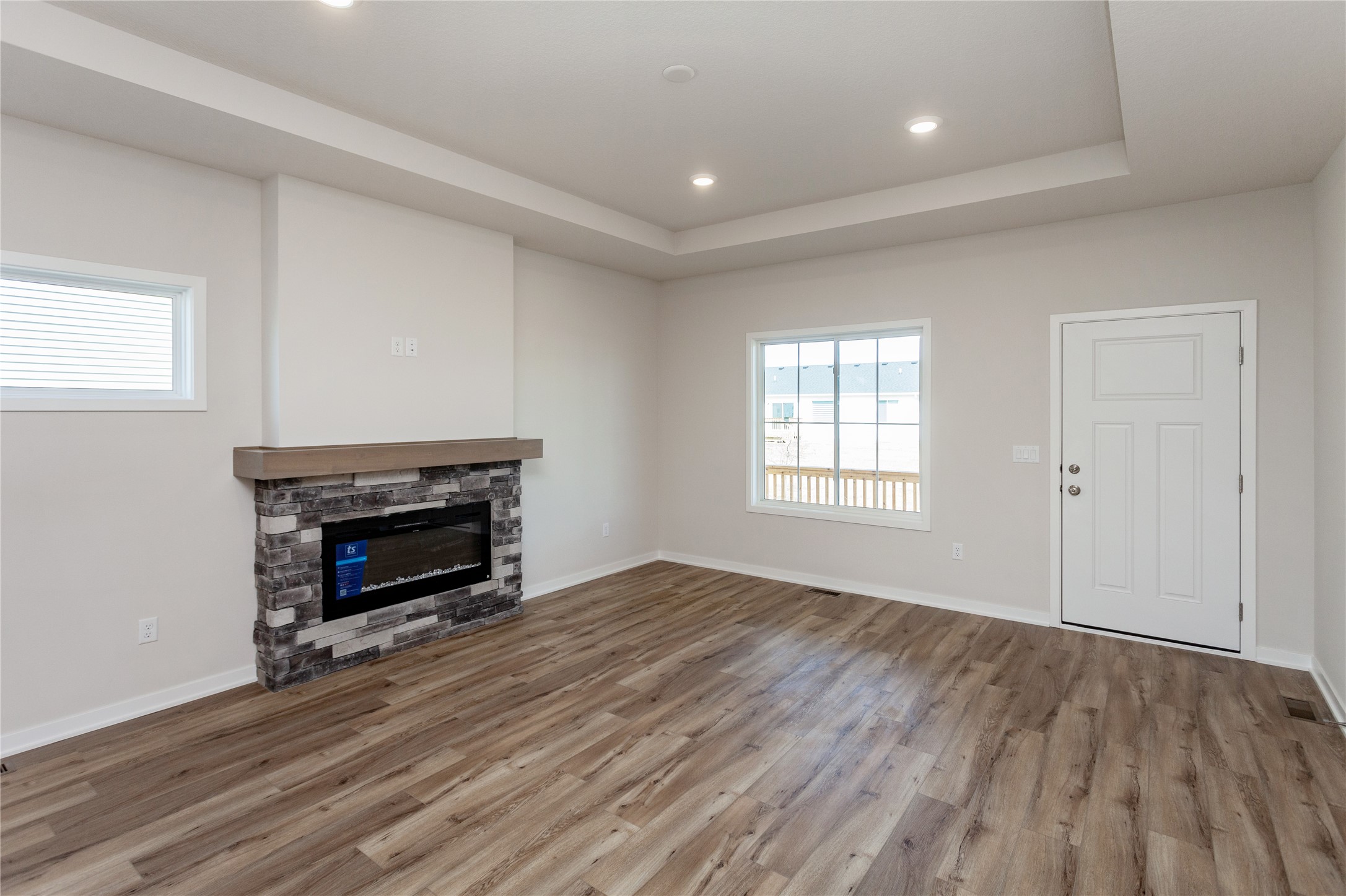 9781 Regatta Lane, Johnston, Iowa image 8
