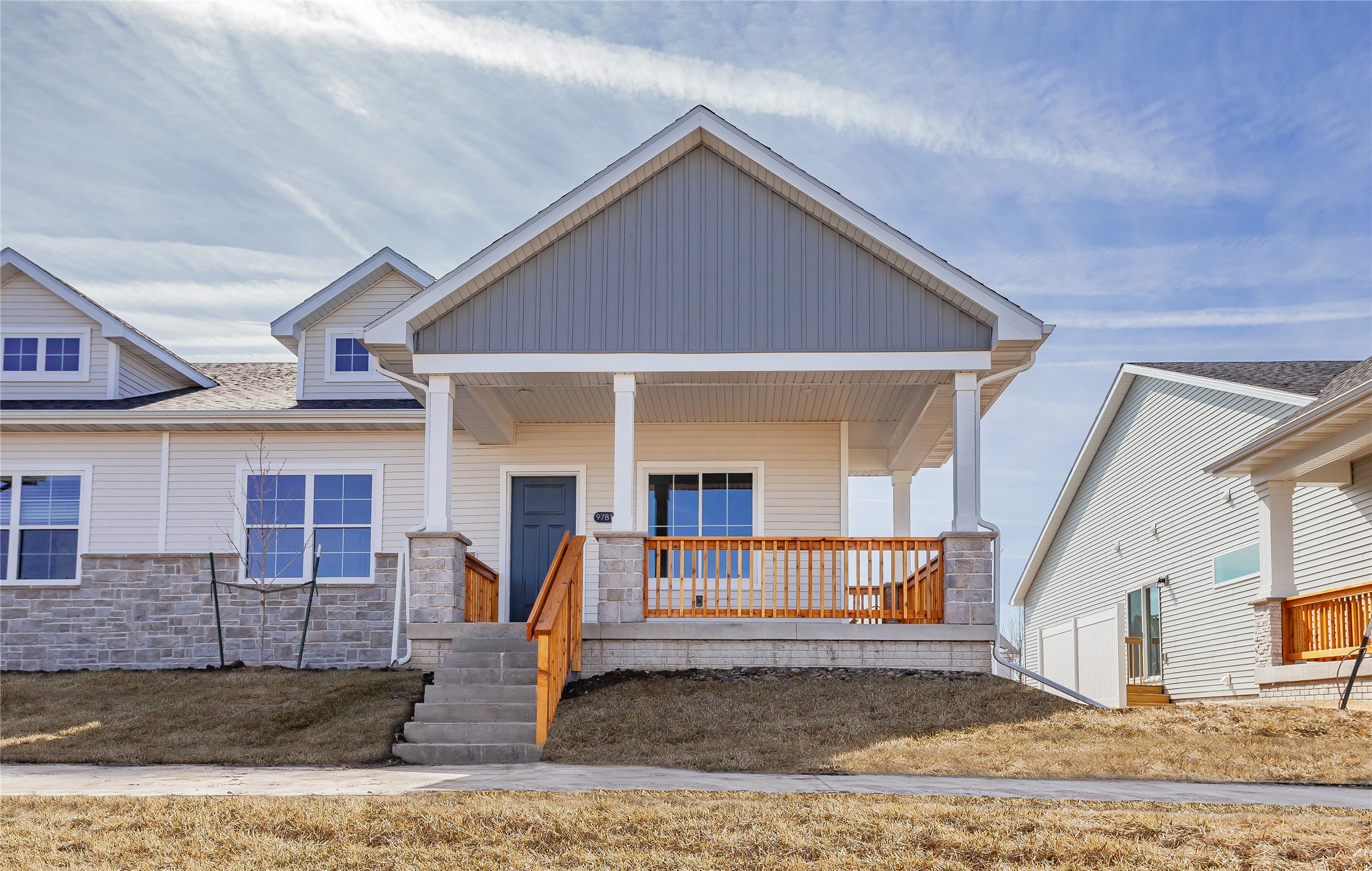 9781 Regatta Lane, Johnston, Iowa image 2