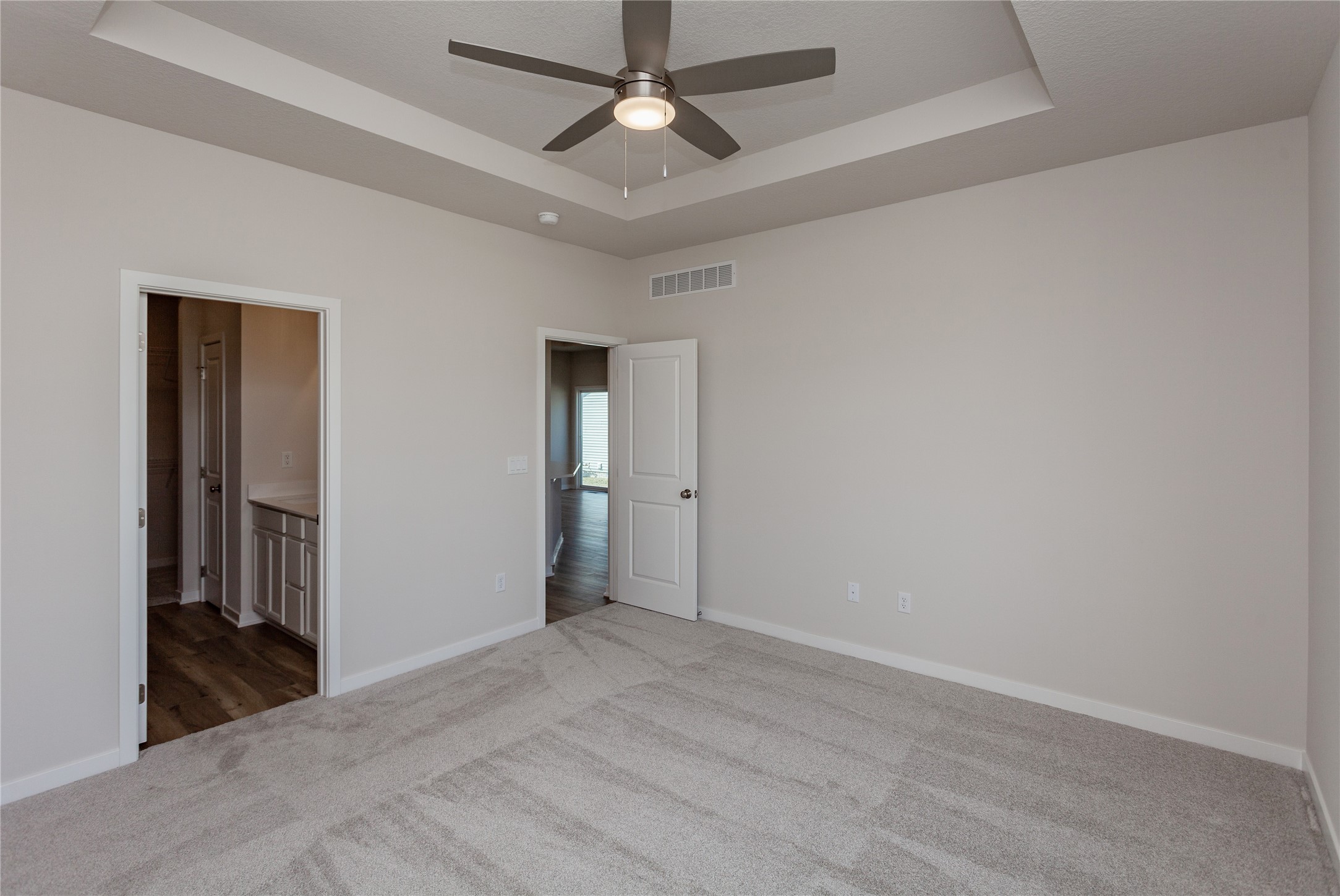 9781 Regatta Lane, Johnston, Iowa image 23