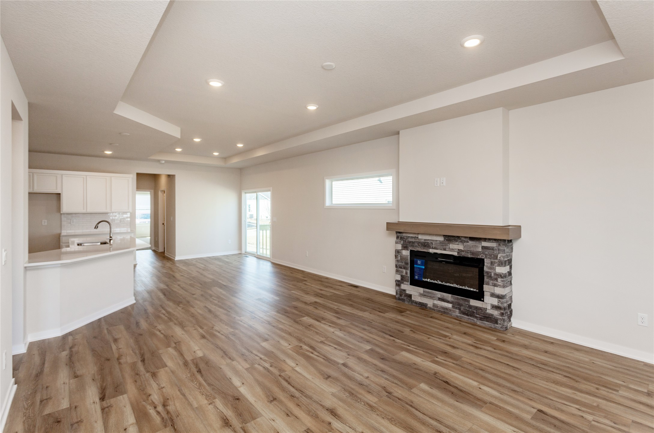 9781 Regatta Lane, Johnston, Iowa image 6