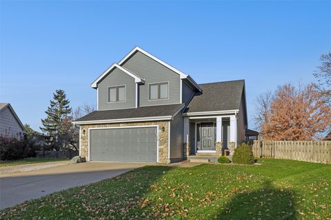 Homes For Sale - 729 11th Street<br/> Altoona, IA 50009