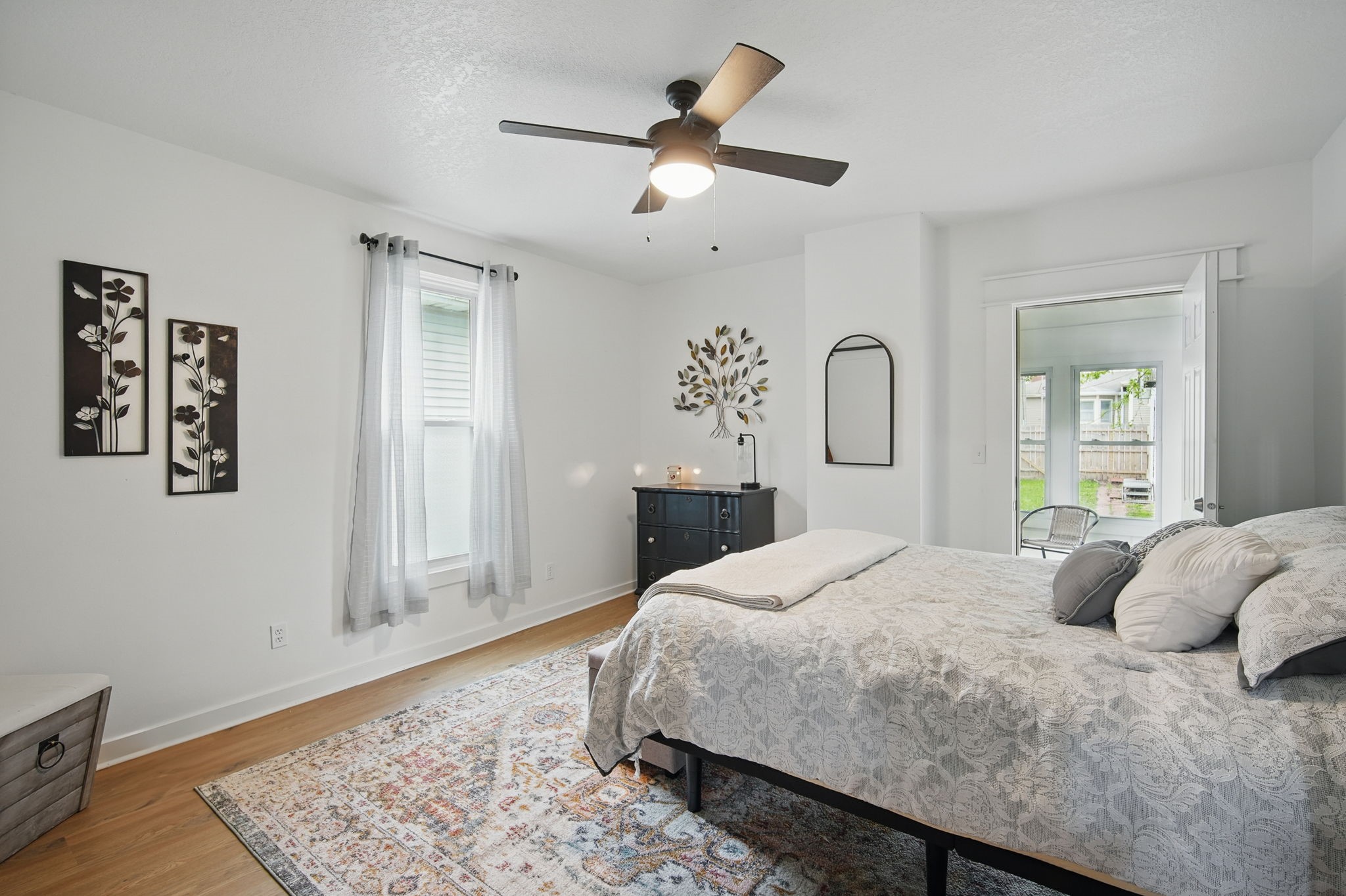714 E Robinson Street, Knoxville, Iowa image 16