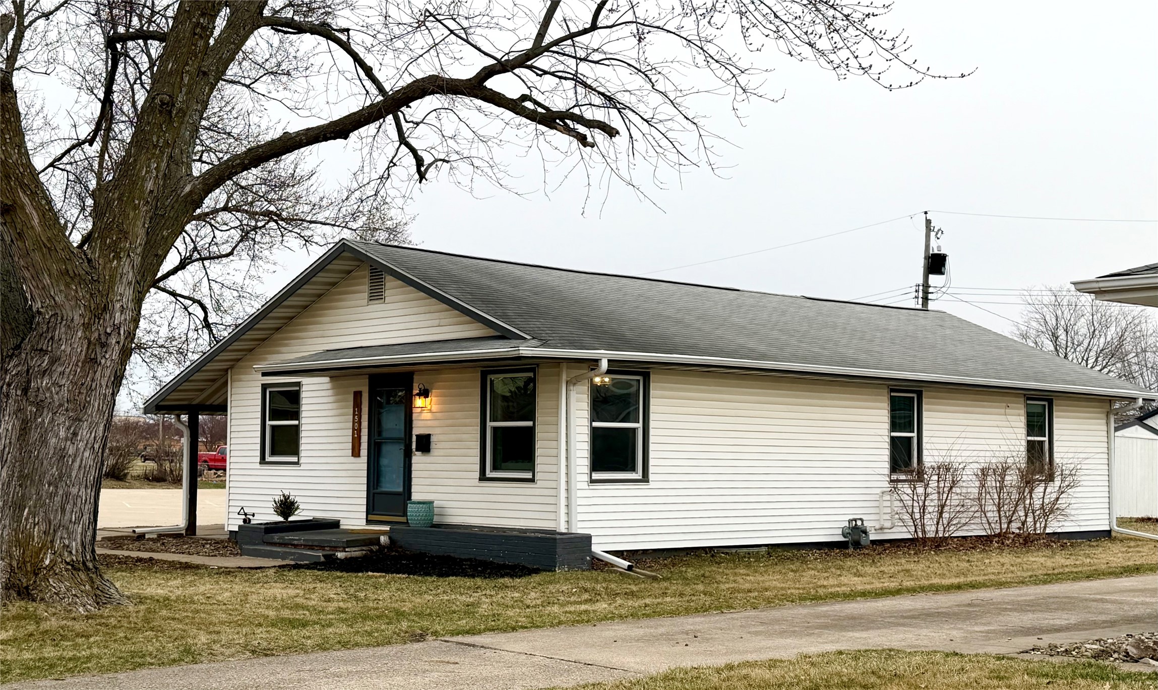 1501 W Roosevelt Street