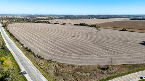 3223 N Avenue Adel IA 50003