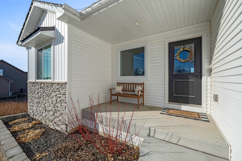 1808 Crabapple Lane, Granger, Iowa image 2