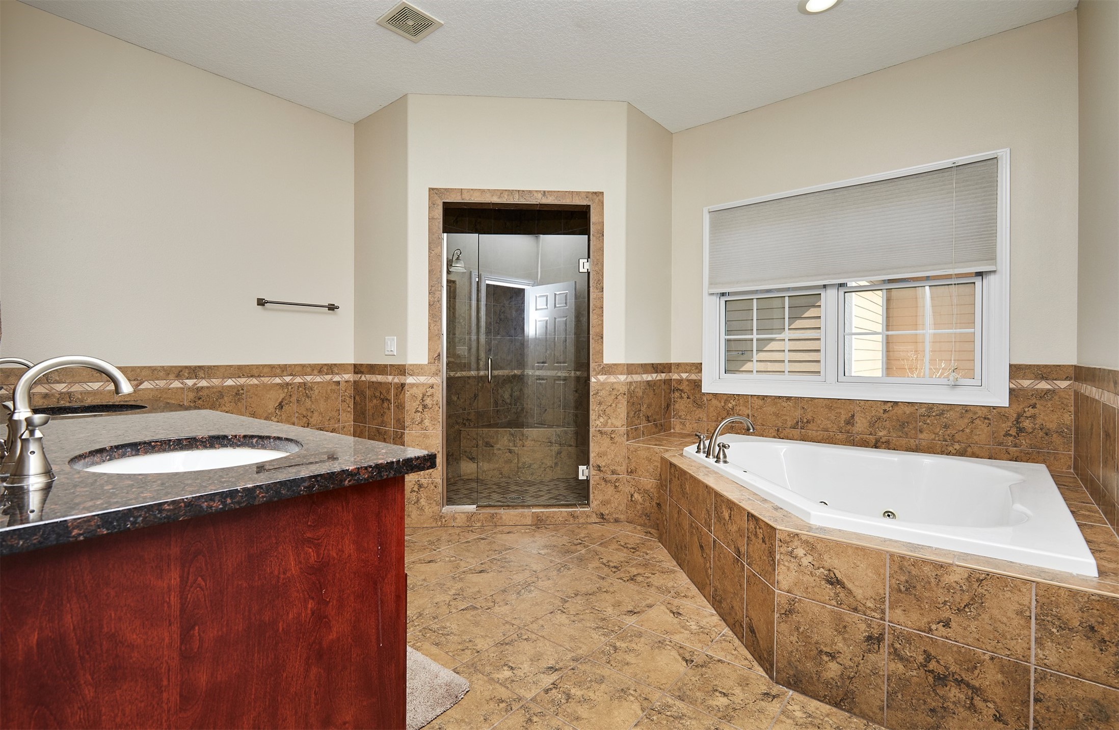 4111 140th Street, Urbandale, Iowa image 13