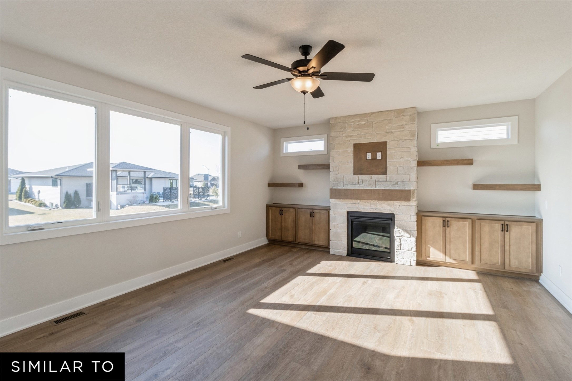 295 NW Red Oak Drive