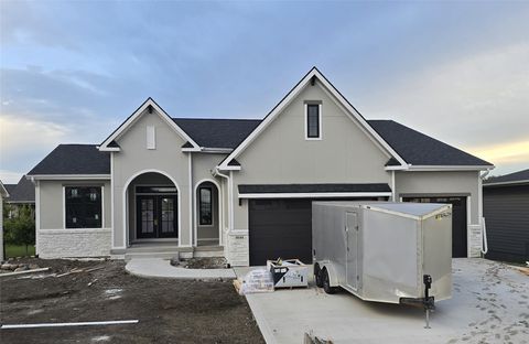 4644 Centennial Boulevard Urbandale IA 50323