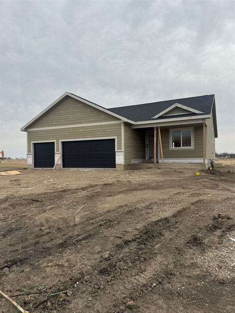 Homes For Sale - 1355 NW Linda Lane<br/> Waukee, IA 50263