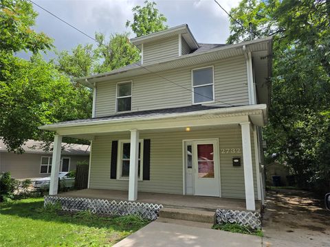 Homes For Sale - 2732 College Avenue<br/> Polk County, Des Moines, IA 50311