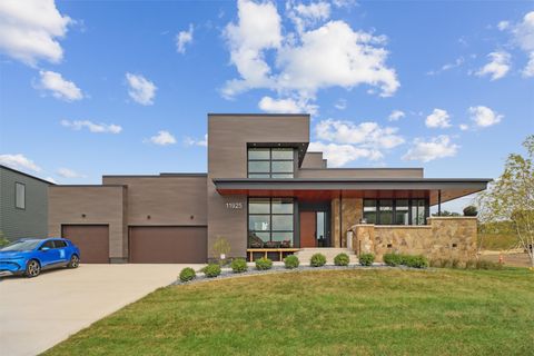 11925 Meadow Springs Drive Johnston IA 50313