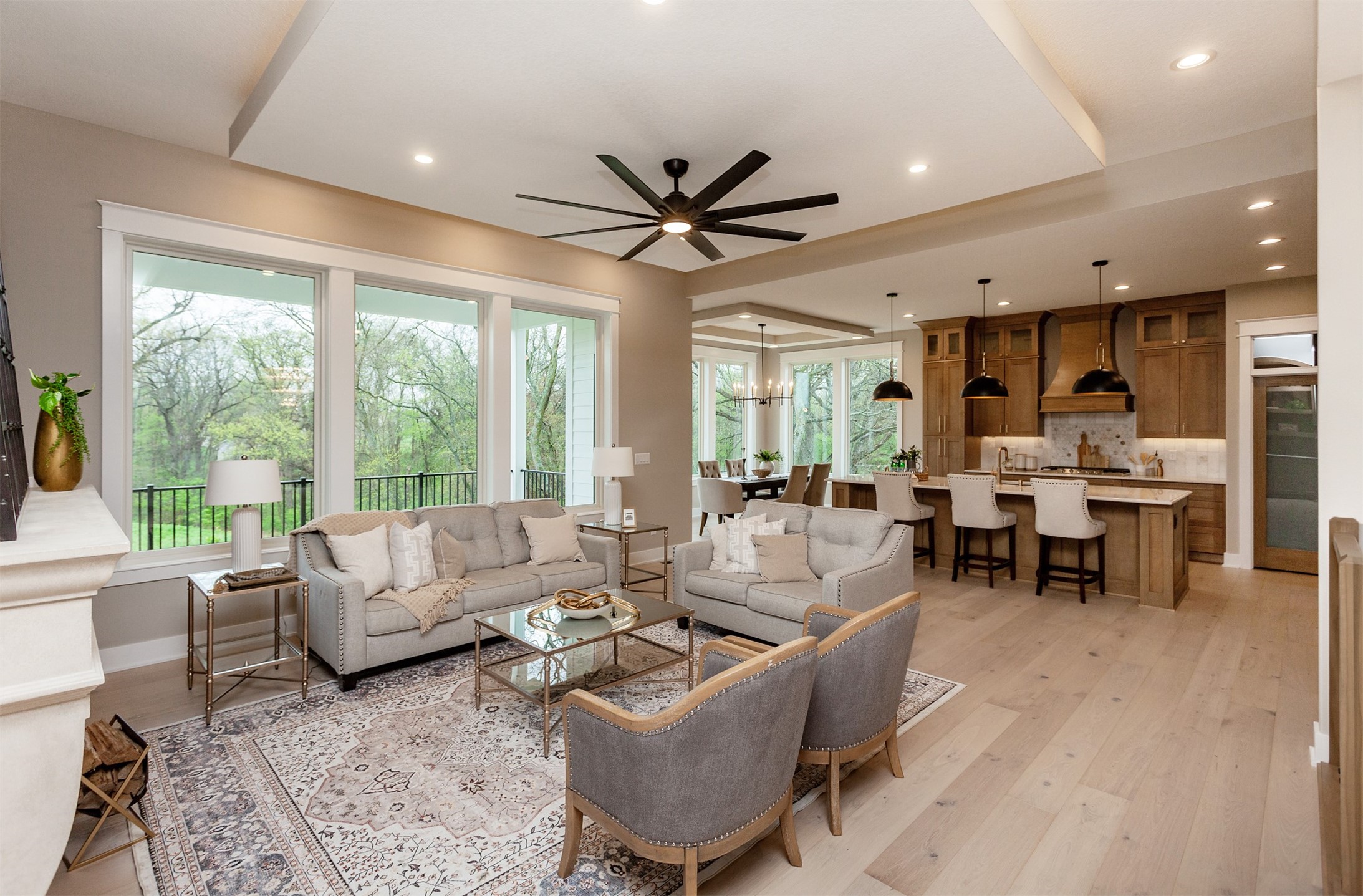 770 Canterbury Circle, Waukee, Iowa image 3