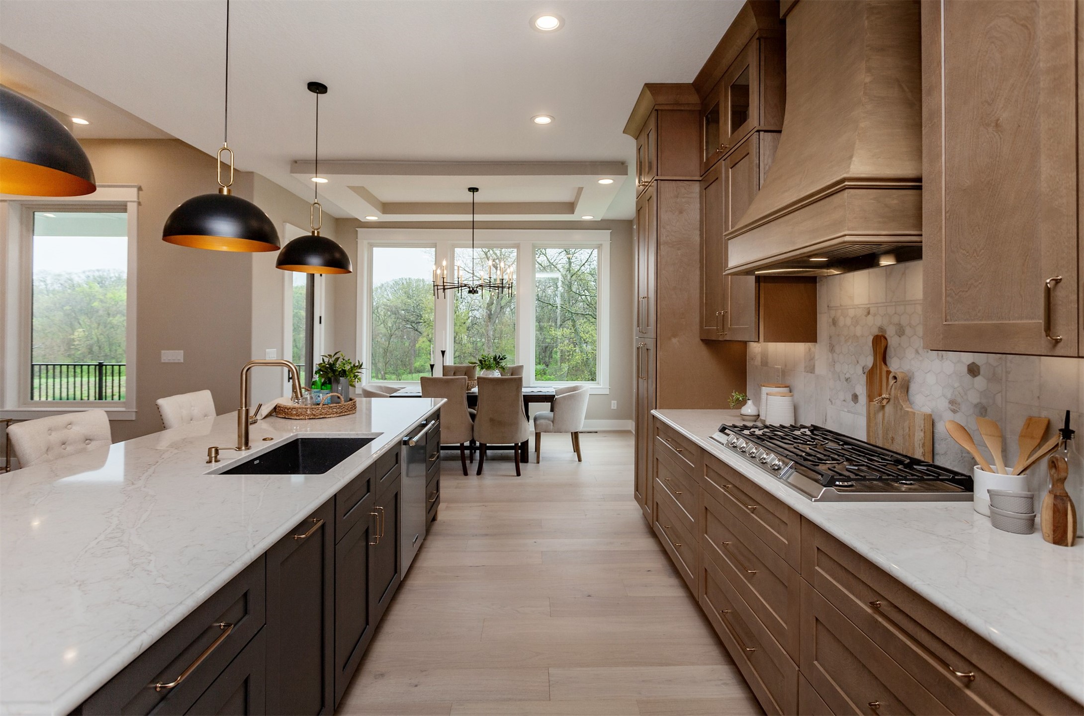 770 Canterbury Circle, Waukee, Iowa image 12