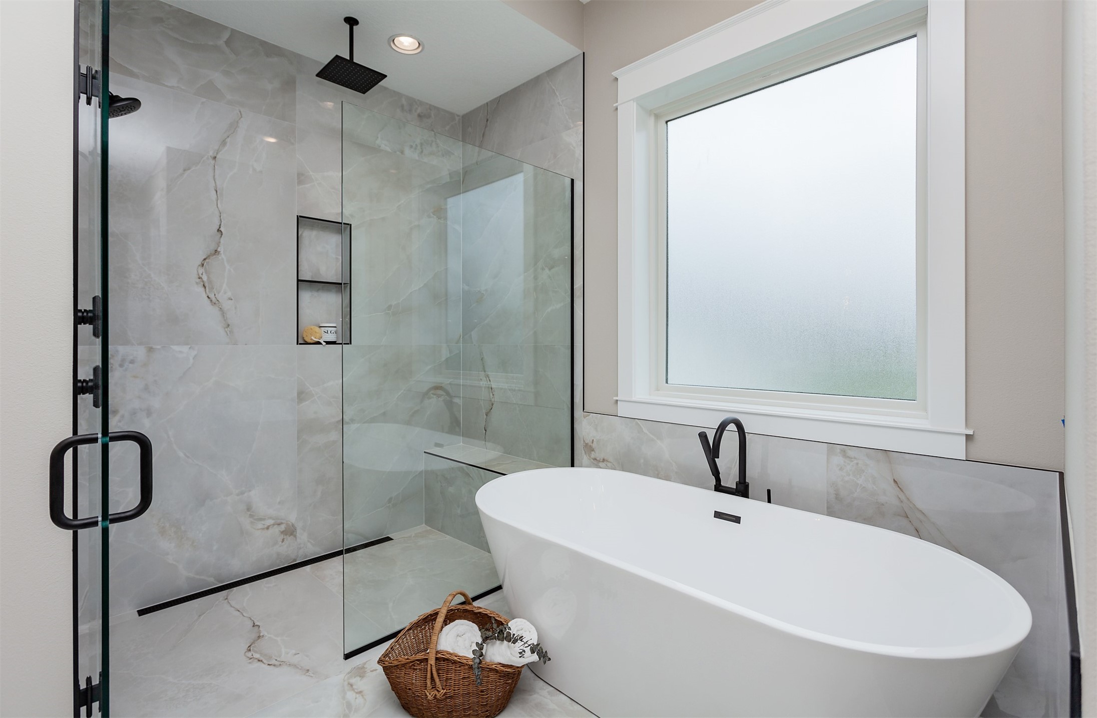770 Canterbury Circle, Waukee, Iowa image 20