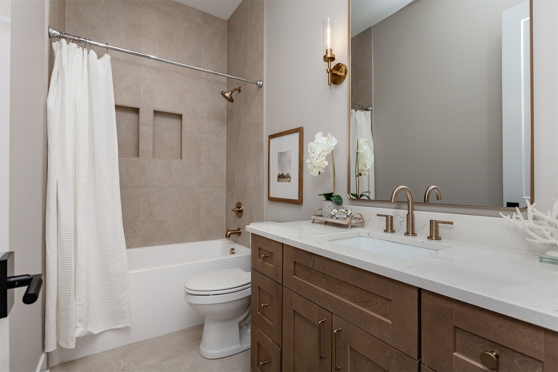770 Canterbury Circle, Waukee, Iowa image 22