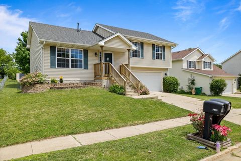 Homes For Sale - 3113 SW Townpark Drive<br/> Ankeny, IA 50023