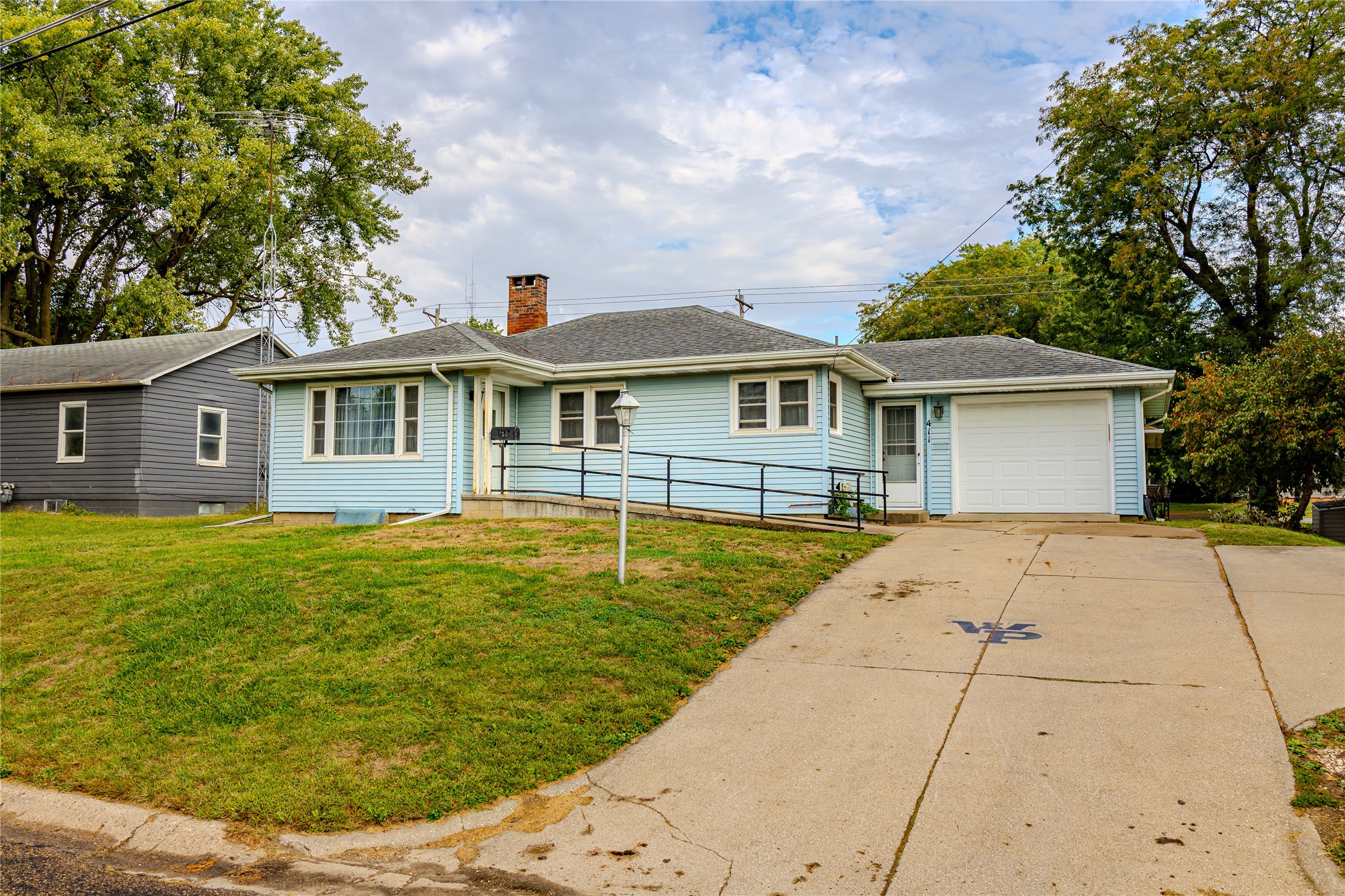 411 College Hill Avenue