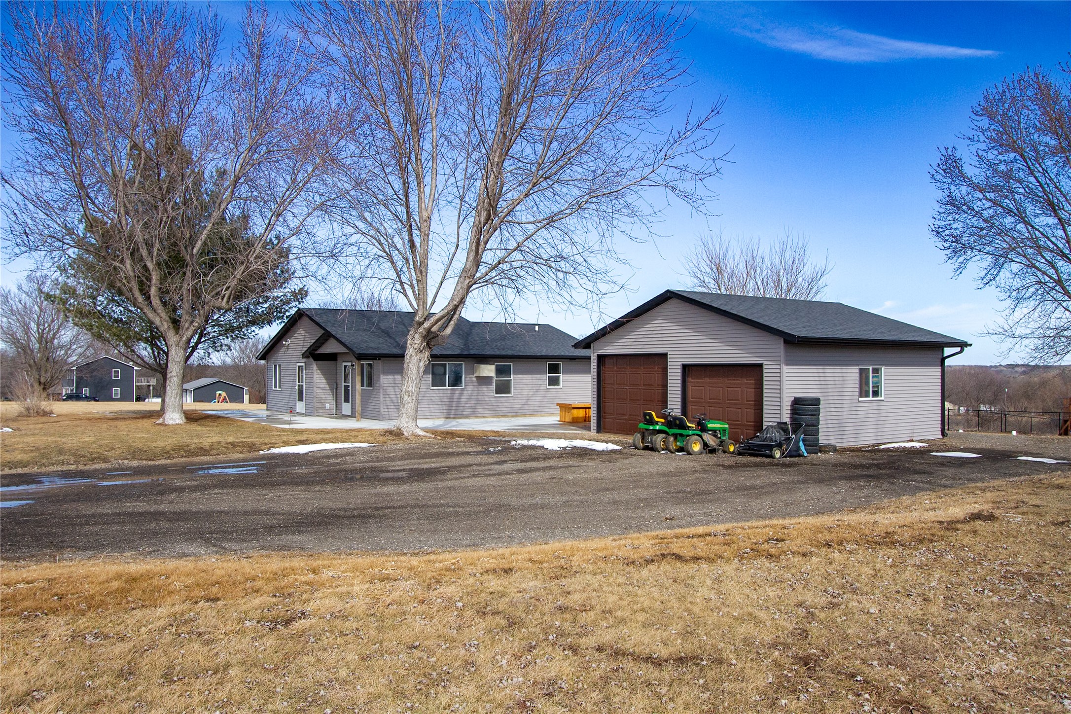 1056 150th Avenue, Knoxville, Iowa image 3