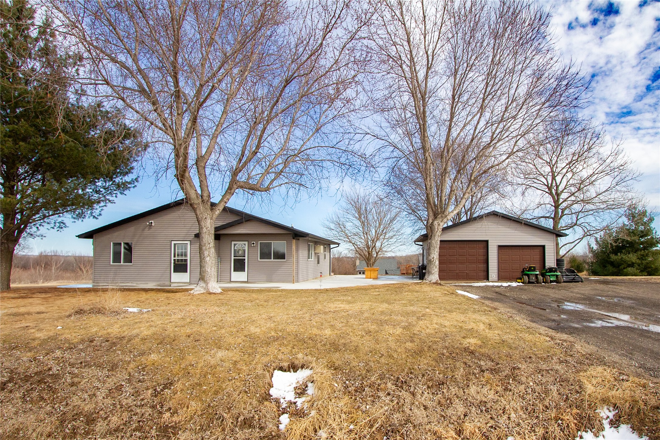 1056 150th Avenue, Knoxville, Iowa image 1