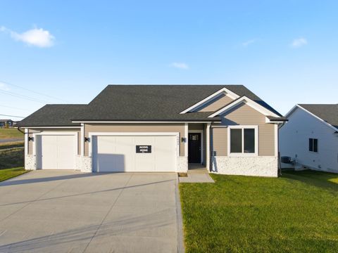 5604 Leyden Avenue Des Moines IA 50317