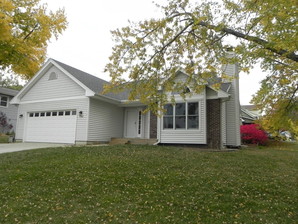 4962 Wakonda Drive, Norwalk, Iowa image 1