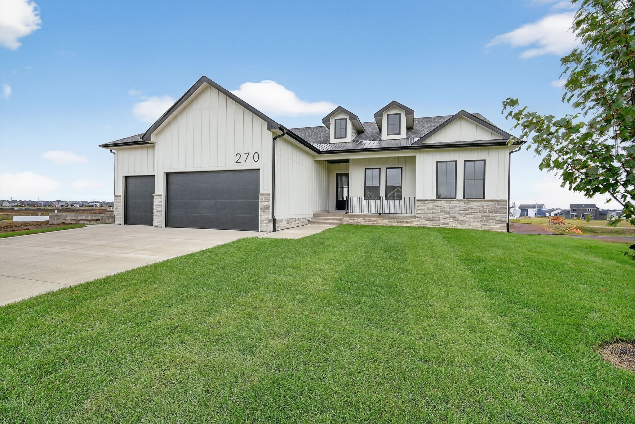 270 NW Montego Court