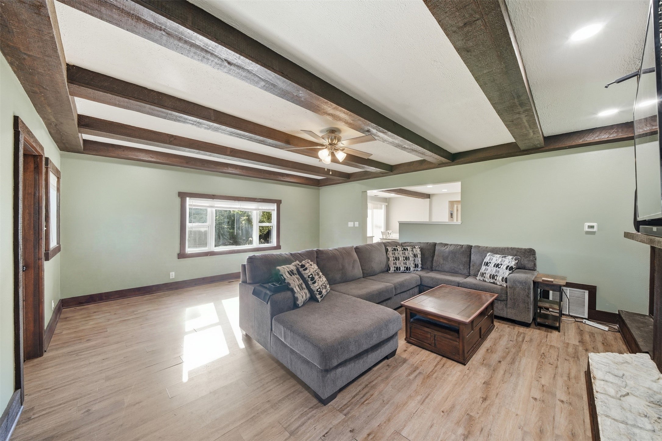 214 E Poplar Street