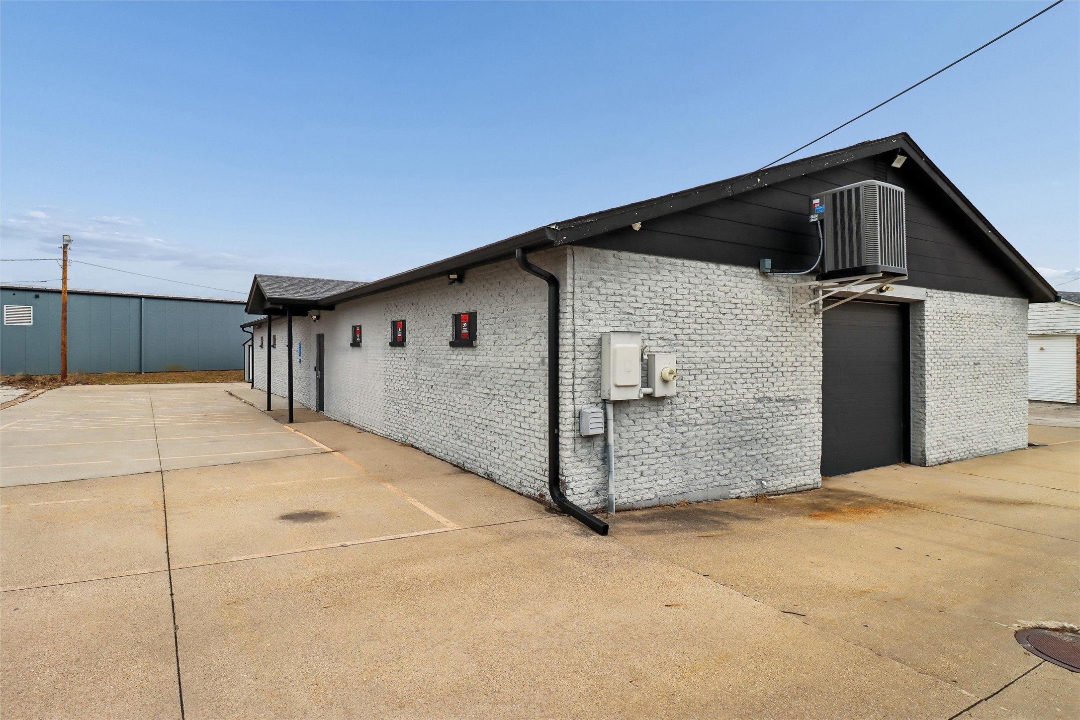 1525 E Army Post Road