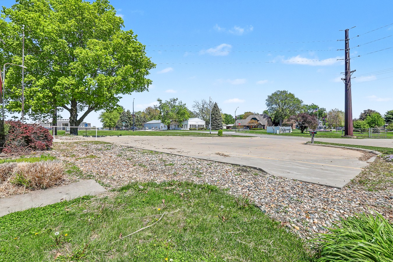 1404 Fifield Road