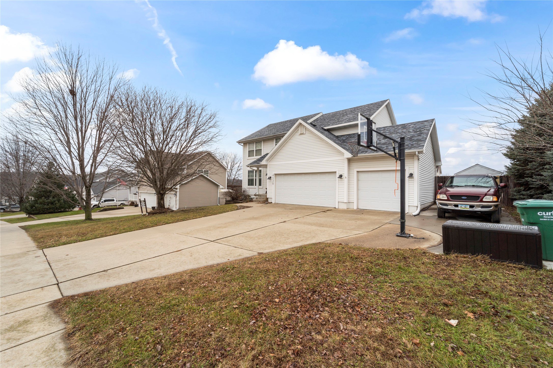 4530 Zilker Drive, Pleasant Hill, Iowa image 2