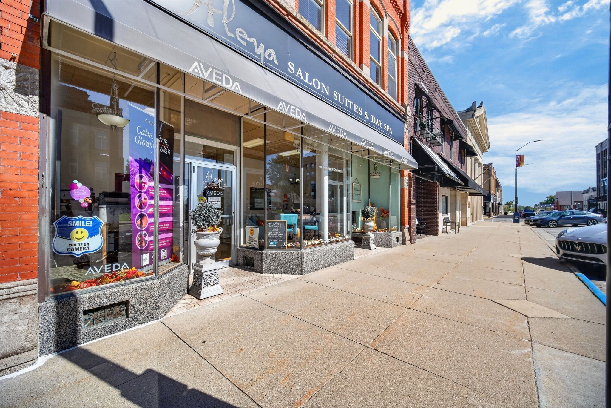 112 N 2nd Avenue W
