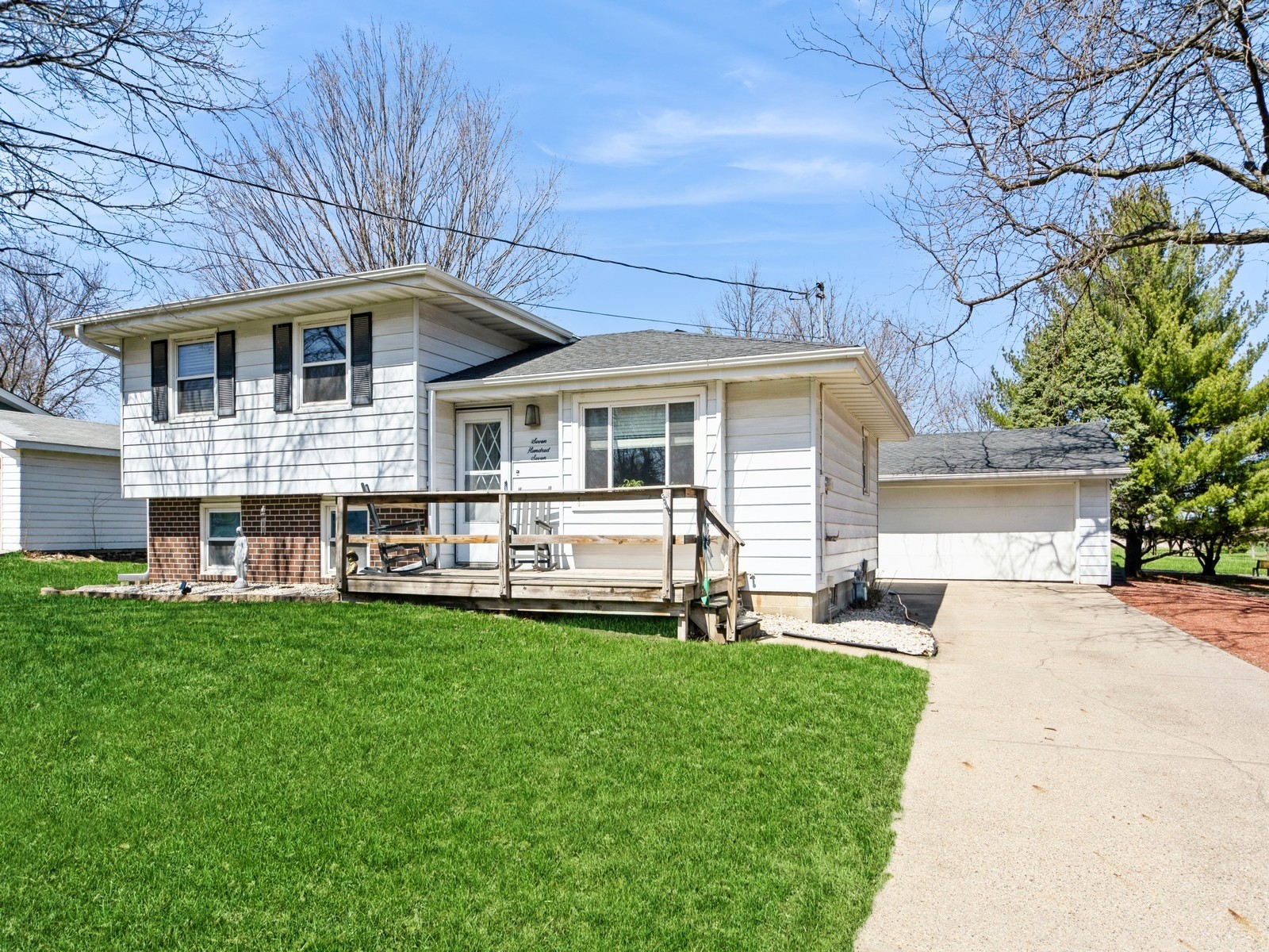 707 Northview Drive, Dallas Center, Iowa image 1
