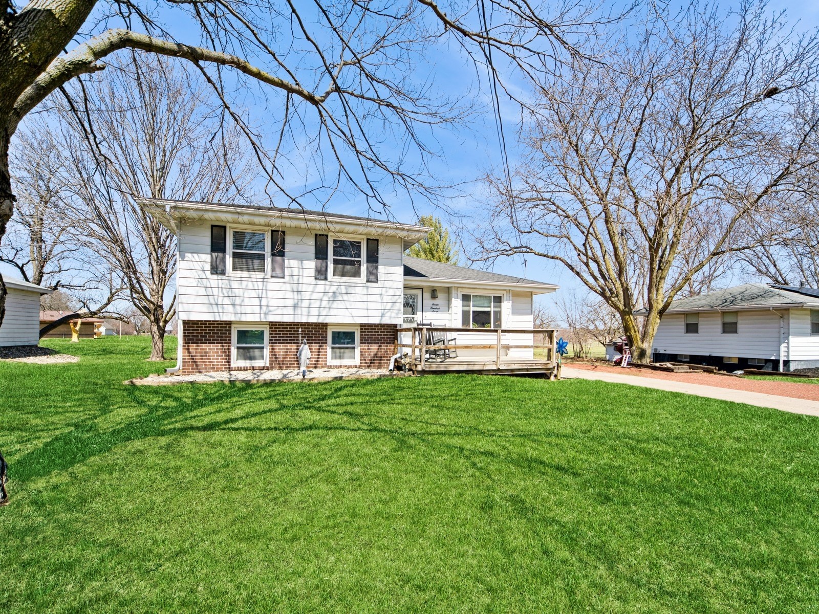 707 Northview Drive, Dallas Center, Iowa image 3