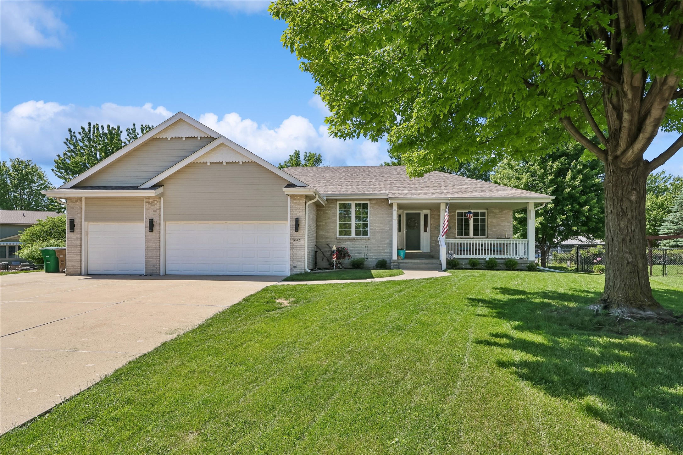 405 Plumwood Court SW