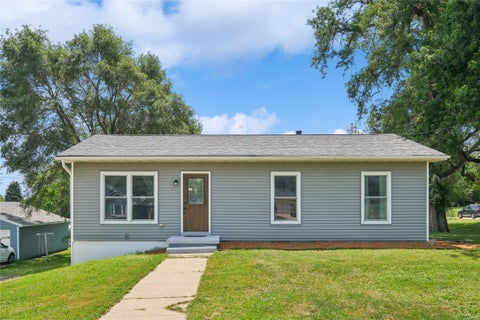 Homes For Sale - 500 Harrison Avenue<br/> Grinnell, IA 50112