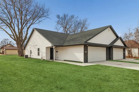 Homes For Sale - 501 W Broadway Street<br/> Colfax, IA 50054