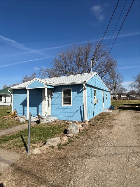 Homes For Sale - 435 NW 49th Place<br/> Des Moines, IA 50313