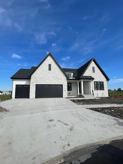 8236 Mahon Court, Johnston, Iowa image 1