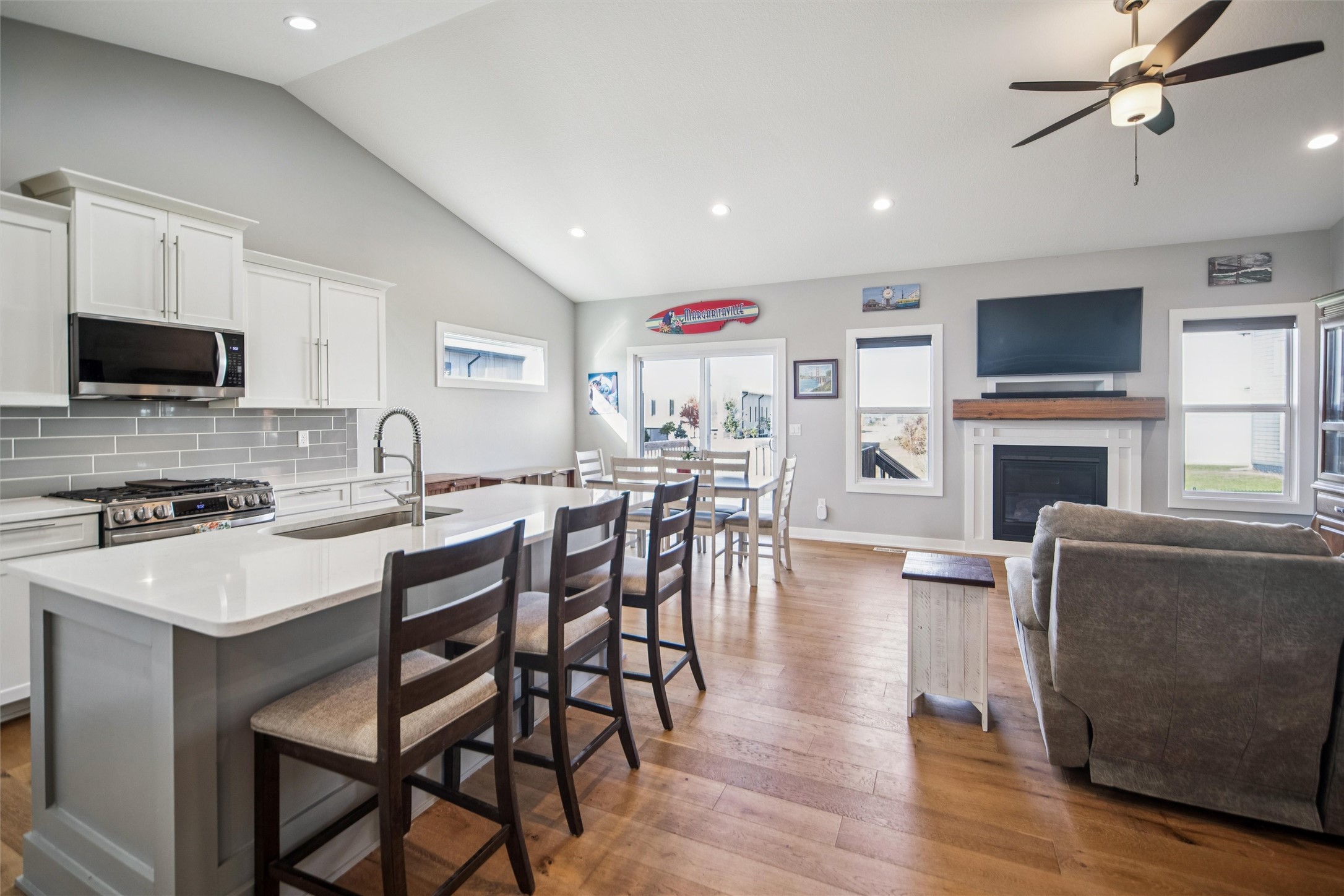 1808 NE Heritage Drive