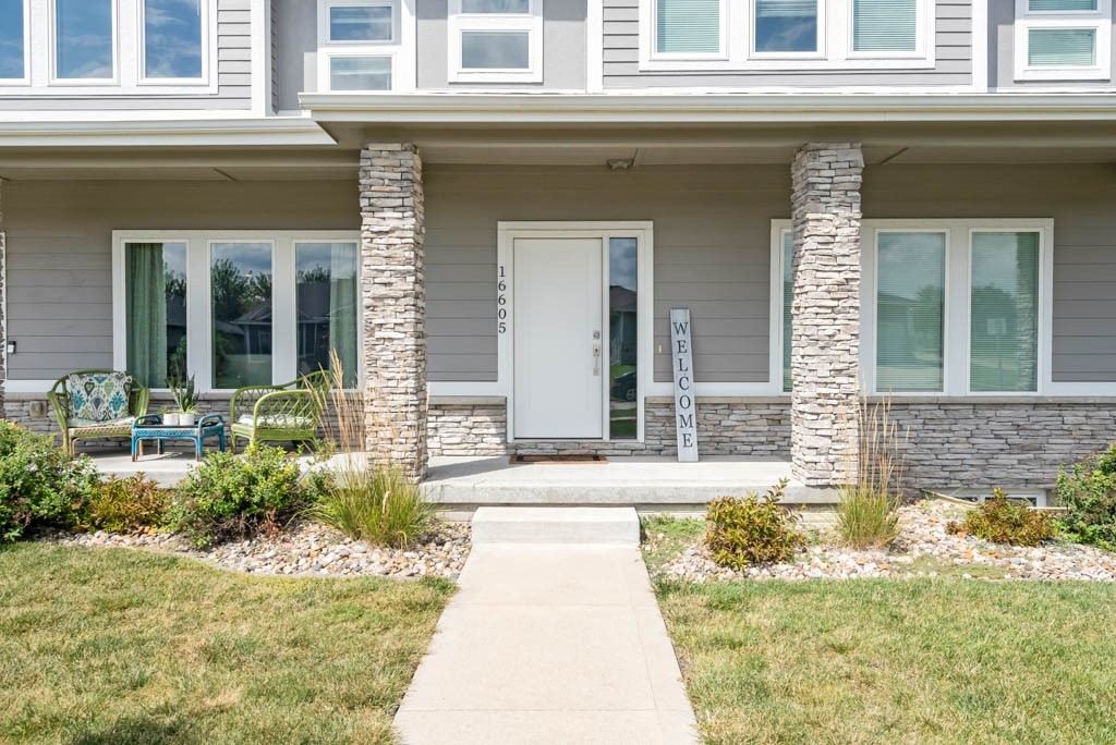 Photo 1 of 18 — 16605 Wilden Drive, Clive, IA 50325